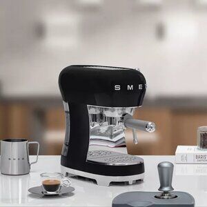 Smeg 50's Retro Style manual Espresso Machine. BLACK. BRANDNEW in BOX. UNUSED.